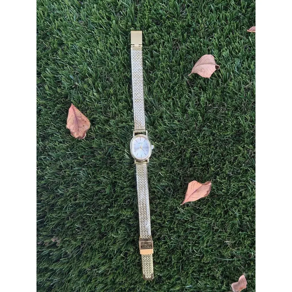 Womens Gold Vintage style mini watch